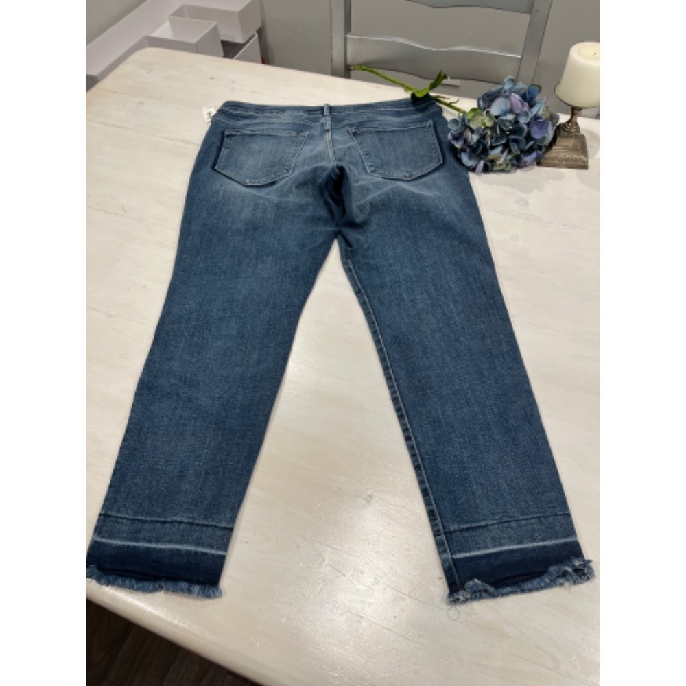 NEW Old Navy Rockstar Ankle Jeans Frayed Hem Mid-Rise Denim Blue Women's Size 14 - Picture 2 of 10
